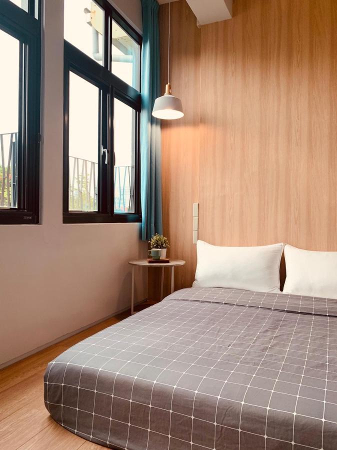 Oyaji Guesthouse-依人數床位數計價開放房型 Tainan Exterior foto