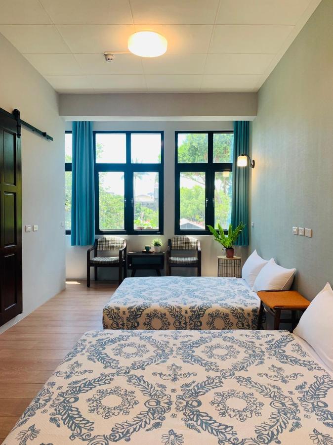 Oyaji Guesthouse-依人數床位數計價開放房型 Tainan Exterior foto