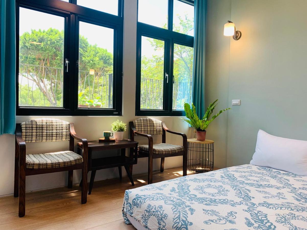 Oyaji Guesthouse-依人數床位數計價開放房型 Tainan Exterior foto