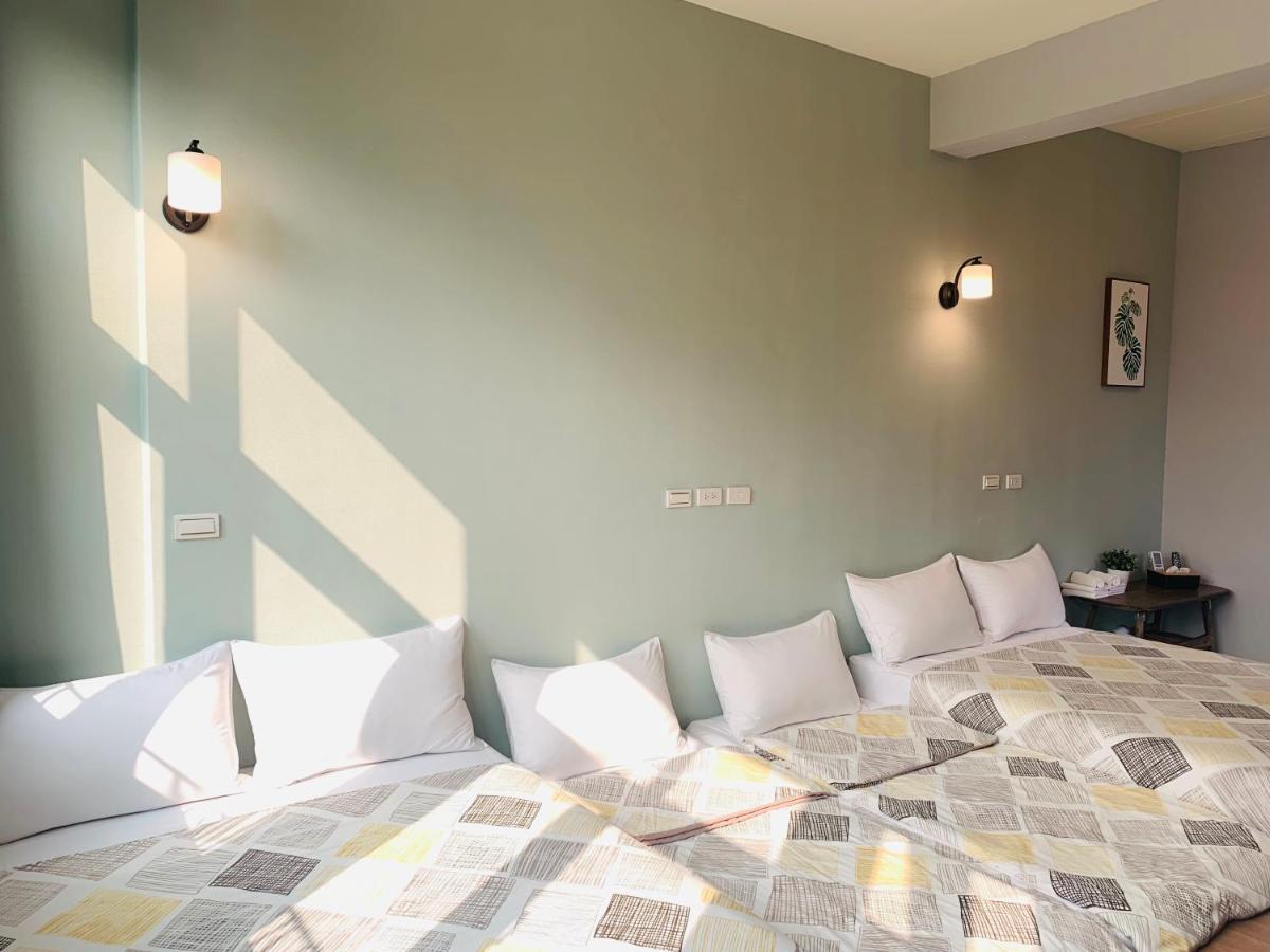 Oyaji Guesthouse-依人數床位數計價開放房型 Tainan Exterior foto